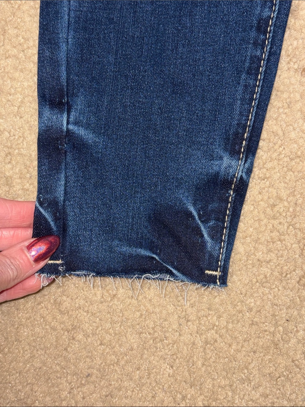 Women's Skinny Jeans in Dark Blue Wash - Sleek Slim Style - Picture 8 of 13